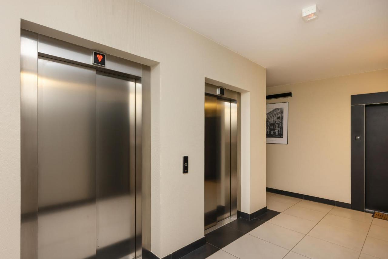 Siedmiogrodzka Air-Conditioned Apartment With Balcony Wola By Noclegi Renters Varşovia Exterior foto